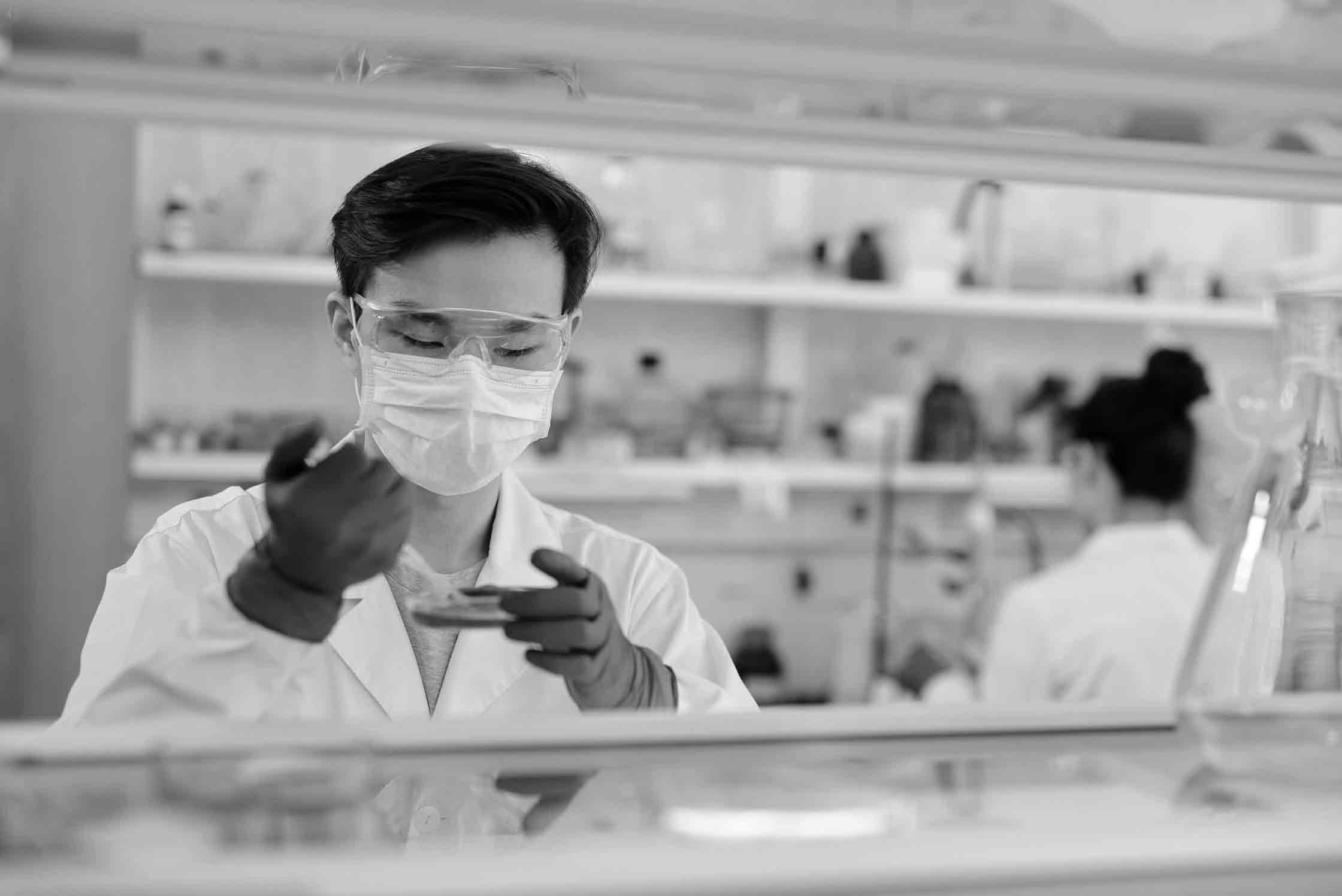 AI's ability to process vast amounts of data swiftly and accurately has revolutionized health management strategies. From predictive analytics to personalized insights, AI empowers individuals to take a proactive stance towards their health.